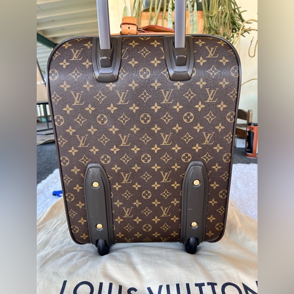 SOLD!!!Louis Vuitton Pegase 45 Rolling Suitcase MonogramCOA READY - Picture 8 of 15